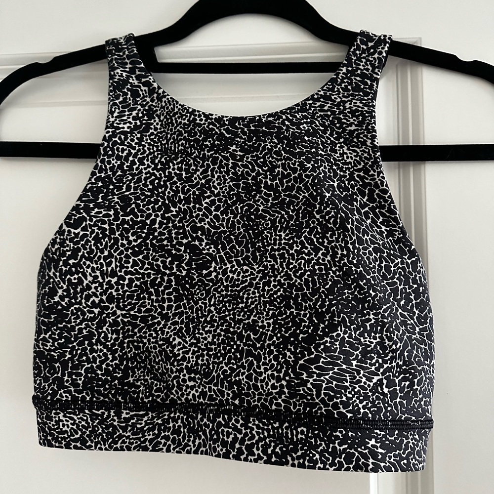 Lululemon high neck energy bra size 6